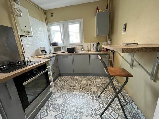 Appartement à vendre 119 000 € 3 pièces 2 chambres 63 m² Étage 4/4 Centre-Hôtel de Ville Limoges 87000