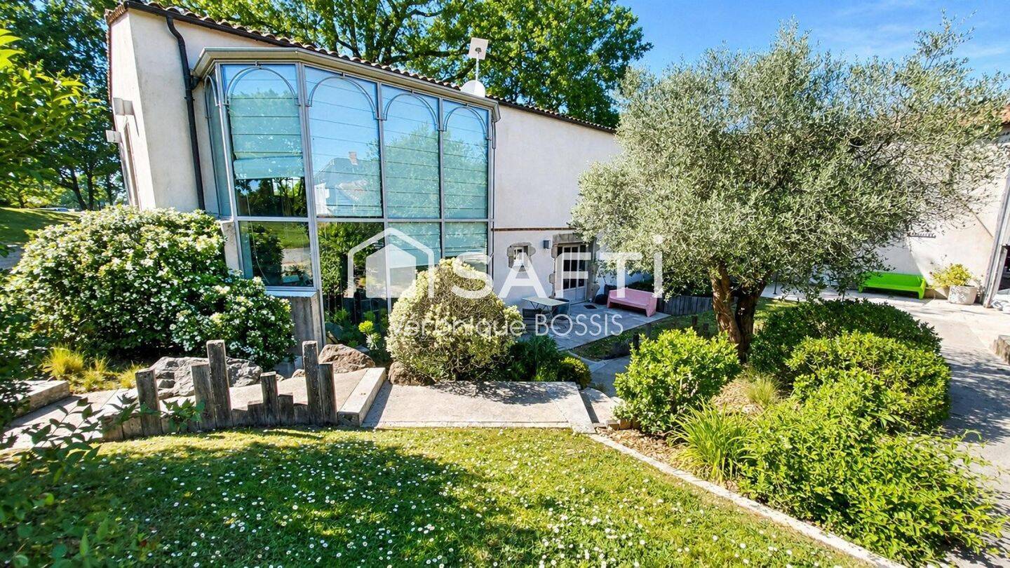 Maison à vendre, 216m², LA ROCHE SUR YON