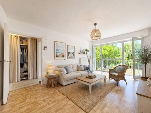Appartement à vendre 258 000 € 4 pièces 2 chambres 74 m² Étage 2/6 Centre Ville La Rochelle 17000