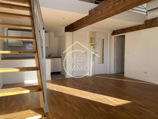 Appartement à louer 640 € 2 pièces 1 chambre 61,5 m² Étage 3/2 Foirail Bergerac 24100