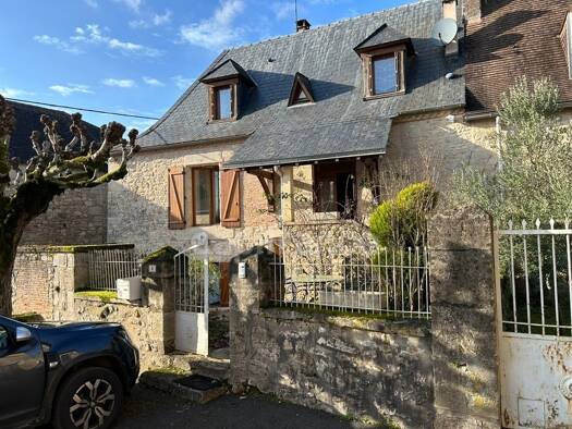 Maison à vendre 154 000 € 5 pièces 4 chambres 125 m² 399 m² de terrain Cherveix-Cubas 24390