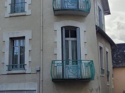 Maison à vendre 98 000 € 9 pièces 3 chambres 117 m² 106 m² de terrain Allassac 19240