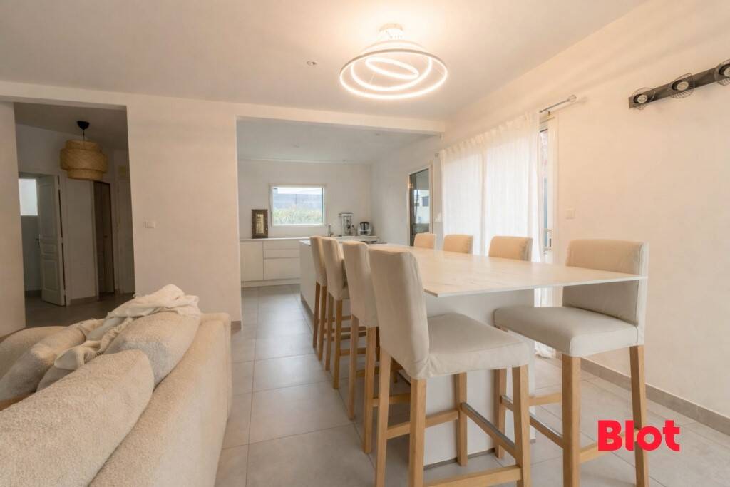 Maison à vendre, 140m², MONTREUIL SUR ILLE