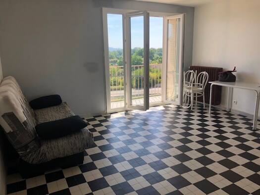 Studio à louer 415 € 1 pièce 30,1 m² Étage 4/4 Bourg-Saint-Andéol 07700