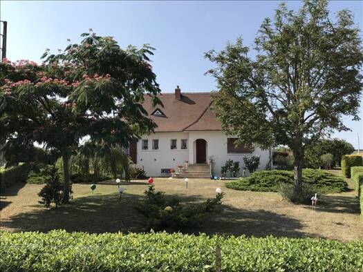 Maison à vendre 191 700 € 8 pièces 5 chambres 160 m² 2 287 m² de terrain Jussy Champagne 18130