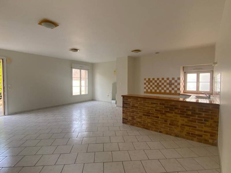 Maison à louer, 73m², ALMENECHES