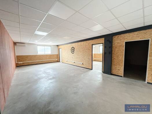 Espace bureau à louer 1 050 € 175 m² de bureaux Herepian 34600