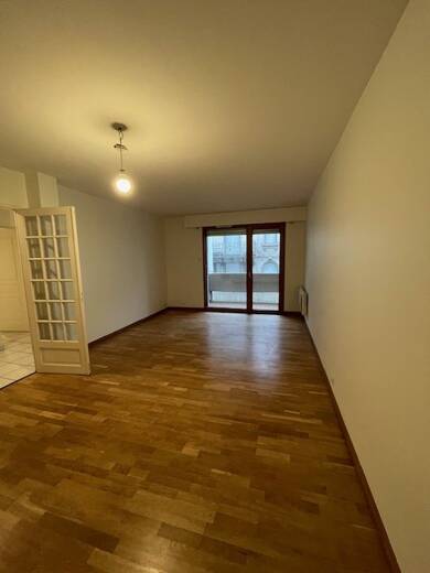 Appartement à louer 770 € 3 pièces 2 chambres 65 m² Étage 1/7 Perigueux 24000