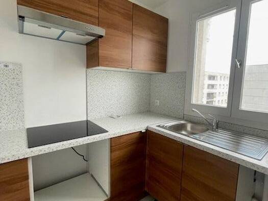 Appartement à louer 890 € 2 pièces 1 chambre 55 m² 4ème étage Centre Ville Tremblay-en-France 93290