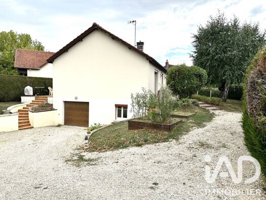 Maison de plain-pied à vendre 229 000 € 5 pièces 3 chambres 100 m² 703 m² de terrain Isle-Aumont 10800