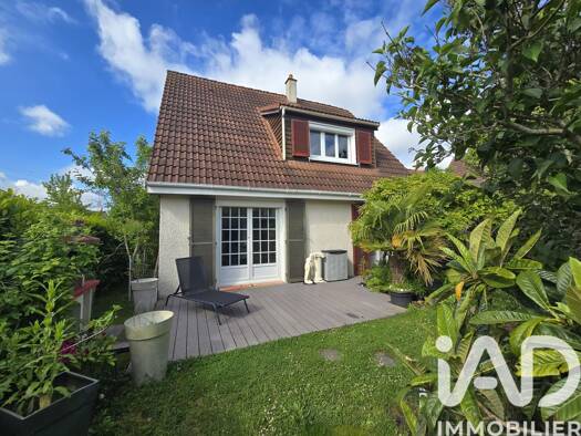 Maison à vendre 395 000 € 6 pièces 4 chambres 115 m² 386 m² de terrain Chantereine-La Fontaine-Arcades-Castermant Chelles 77500
