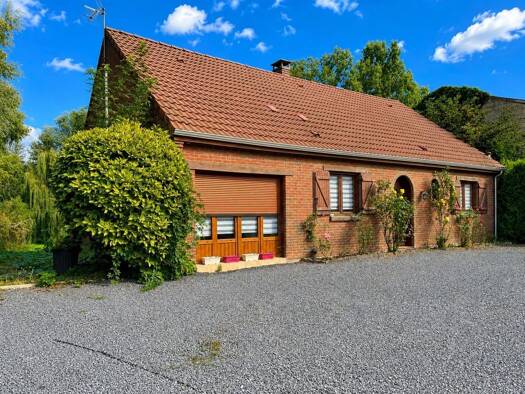 Maison à vendre 257 500 € 6 pièces 4 chambres 144 m² 3 124 m² de terrain Bettencourt-Rivière 80270