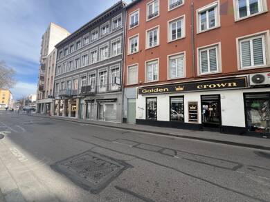 Pret-à-Porter avec bail commercial 1 080 € 55 m² de surface de vente Villeurbanne 69100