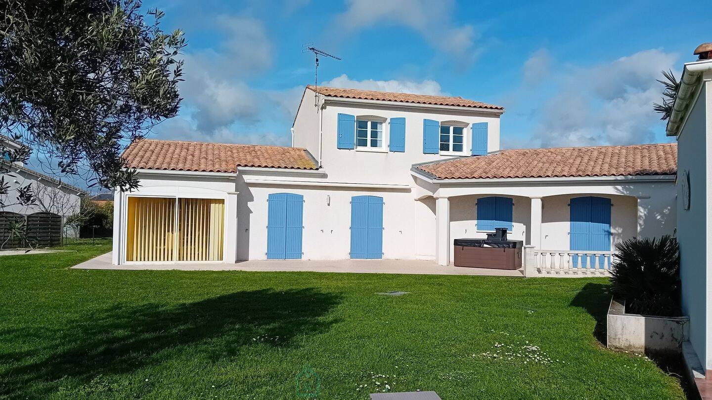 Maison à vendre, 200m², SAINT SULPICE DE ROYAN