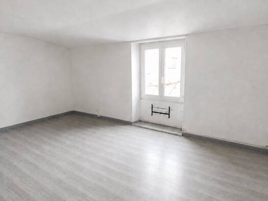 Appartement à vendre 145 000 € 1 pièce 32,97 m² Étage 2/2 Centre Ville La Rochelle 17000