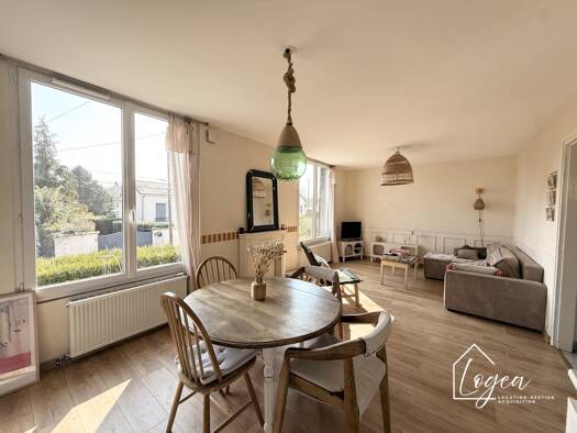 Maison à louer 1 400 € 5 pièces 3 chambres 86 m² 470 m² de terrain Sud Esbly 77450