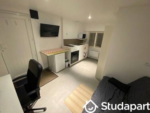 Maison à louer 590 € 1 pièce 17 m² Le Plateau-Parc Sucy-en-Brie 94370