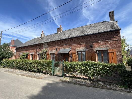 Maison de plain-pied à vendre 122 000 € 5 pièces 2 chambres 85 m² 844 m² de terrain Buironfosse 02620