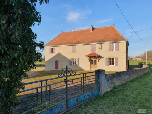 Maison à vendre 231 000 € 7 pièces 4 chambres 190 m² 1 530 m² de terrain Marcigny 71110