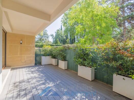 Appartement à vendre 695 000 € 4 pièces 3 chambres 95 m² RDC Aix-en-Provence 13100