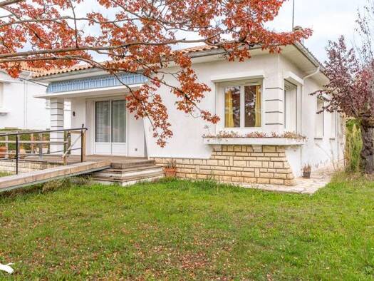 Maison de plain-pied à vendre 182 000 € 5 pièces 4 chambres 102 m² 880 m² de terrain Pineuilh 33220