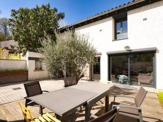 Maison de ville à vendre 327 000 € 4 pièces 2 chambres 76 m² 138 m² de terrain Le-Trillet Meyzieu 69330