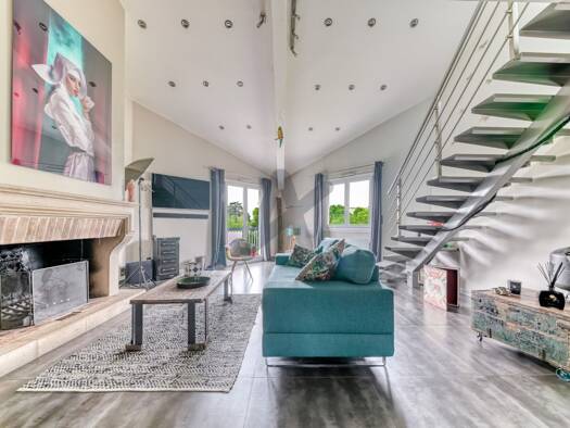 Duplex à vendre 549 000 € 6 pièces 4 chambres 140 m² Étage 2/2 Centre et Sud Est Saint-Didier-au-Mont-d'Or 69370