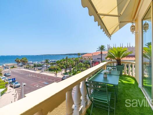 Appartement à vendre - Première occupation 1 650 000 € 3 pièces 2 chambres 56,3 m² 3ème étage Pointe Croisette Cannes 06400