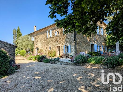 Demeure à vendre 880 000 € 10 pièces 7 chambres 330 m² 4 865 m² de terrain Chabrillan 26400