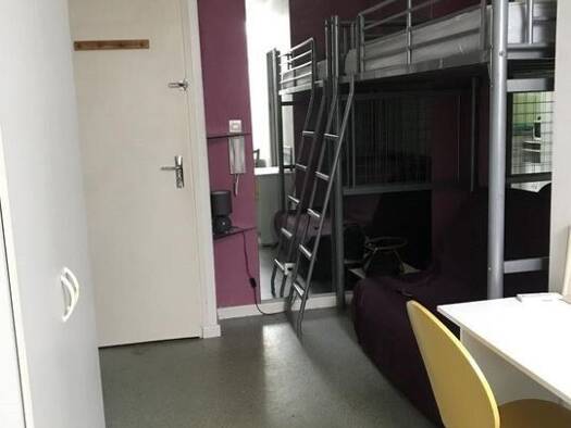 Studio à louer 350 € 1 pièce 16 m² Centre-Marcadieu-Marne Tarbes 65000