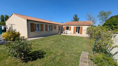 Maison de plain-pied à vendre 267 000 € 6 pièces 4 chambres 125 m² 602 m² de terrain Magne 79460