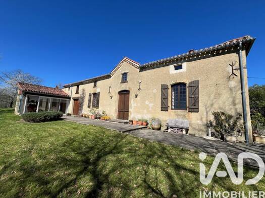 Maison à vendre 295 400 € 6 pièces 4 chambres 245 m² 9 738 m² de terrain Madiran 65700