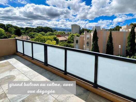 Appartement à vendre - Première occupation 207 000 € 3 pièces 2 chambres 63,85 m² Étage 3/3 Martigues 13500