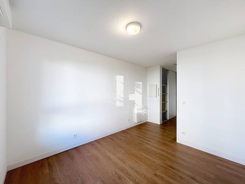 Maison à louer, 18m², LYON 8E