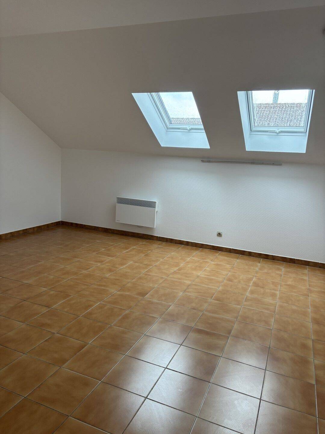 Maison à louer, 20m², CORBEIL ESSONNES