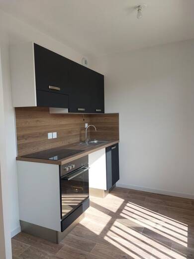 Appartement à louer 425 € 2 pièces RDC/4 Sud Petite Espere St Jean de la Ruelle 45140