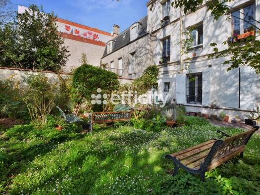 Appartement à vendre 445 000 € 4 pièces 3 chambres 53 m² Étage 1/3 Moskowa-Porte Montmartre-Porte de Clignancourt Paris 18ème arrondissement 75018