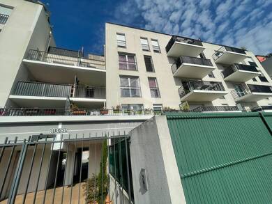 Appartement à louer 658 € 2 pièces 1 chambre 45 m² Dernier étage, Étage 3/3 Le Grand Vivier-Le Garet-Pontbichet-Troussier Villefranche sur Saone 69400