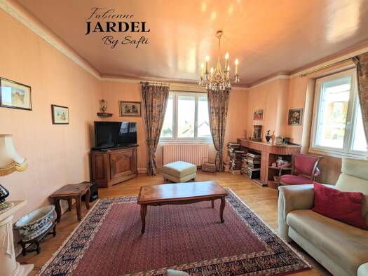 Maison à vendre 159 000 € 6 pièces 5 chambres 162 m² 1 210 m² de terrain Souillac 46200