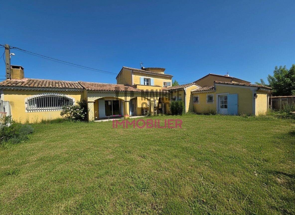 Maison à vendre, 130m², ENTRAIGUES SUR LA SORGUE
