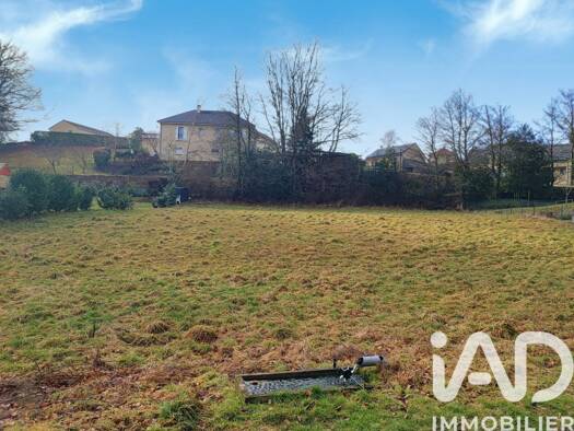 Terrain constructible à vendre 25 000 € 1 385 m² de terrain Lafeuillade-en-Vézie 15130