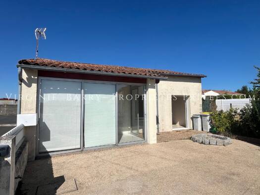Maison de plain-pied à vendre 148 000 € 3 pièces 1 chambre 62,1 m² 146 m² de terrain Centre Tonnay-Charente 17430