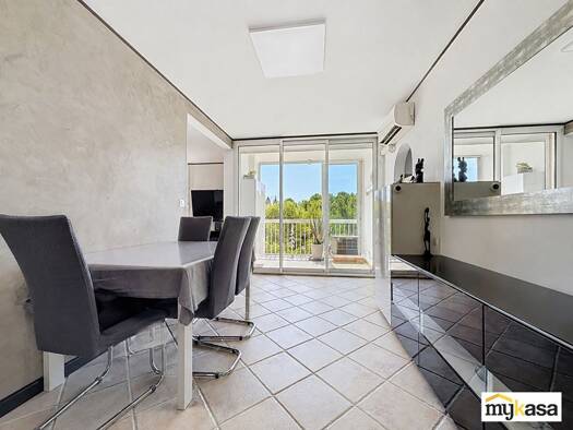 Appartement à vendre 190 000 € 4 pièces 3 chambres 75 m² Étage 5/11 Canto-Perdrix Martigues 13500