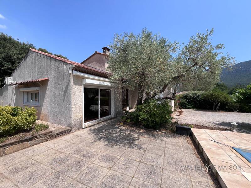 Maison à vendre, 150m², LE REVEST LES EAUX