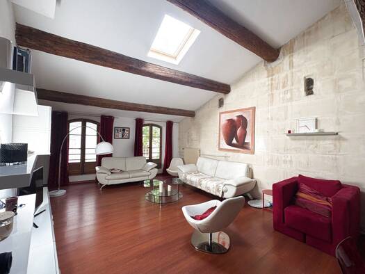 Appartement à vendre 400 000 € 4 pièces 3 chambres 114,59 m² Étage 2/3 Centre Ville-Mejan-La Cité Arles 13200