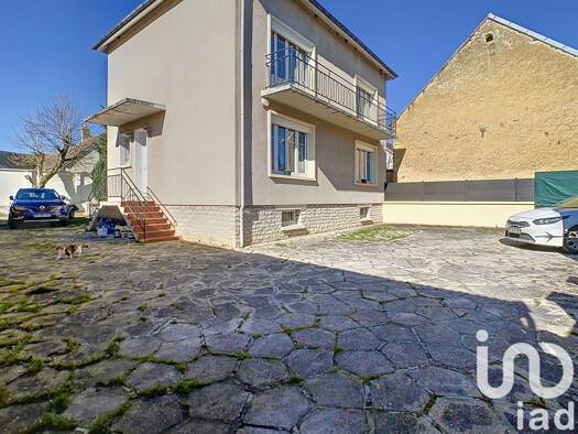Maison à vendre 189 000 € 5 pièces 3 chambres 162 m² 777 m² de terrain Barbonne-Fayel 51120