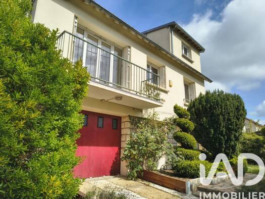 Maison à vendre 335 000 € 8 pièces 7 chambres 158 m² 438 m² de terrain Est Saint-Arnoult-en-Yvelines 78730