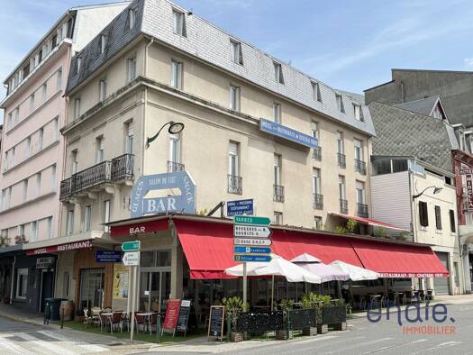Hôtel à vendre Fonds de commerce 799 000 € 1 120 m² d'espace de restauration Centre-Gare Lourdes 65100