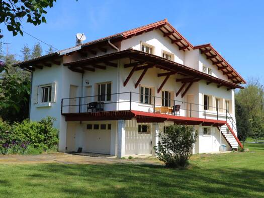 Maison à vendre 264 900 € 8 pièces 5 chambres 163 m² 5 655 m² de terrain Castelnau-Magnoac 65230
