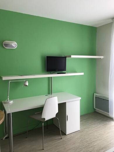 Appartement à louer 655 € 1 pièce 22 m² RDC Capucins Compiègne 60200